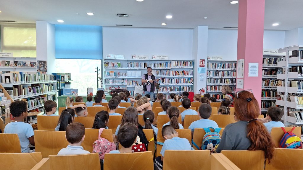 ABRIL: LIBROS MIL